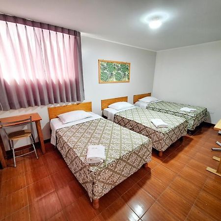 Hostal Montecarlo Камана Екстериор снимка